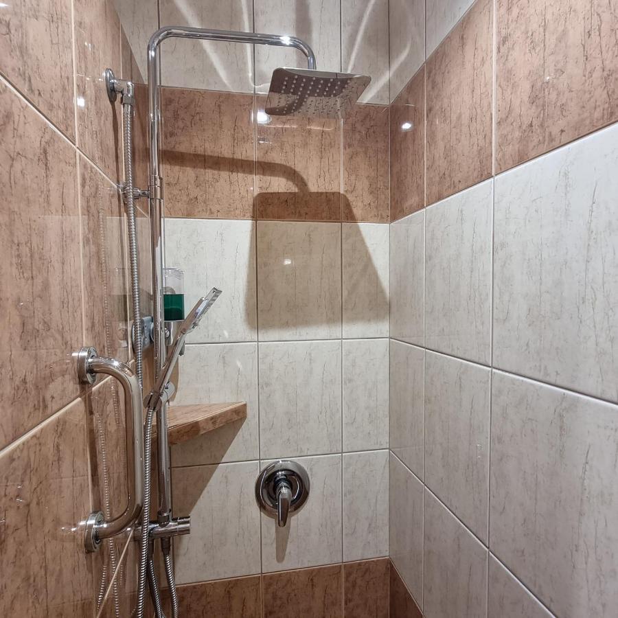 Hotel Jola Wrzesnia Ngoại thất bức ảnh
